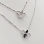 Ezüst nyaklánc virág medállal