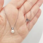 Ezüst nyaklánc gyönggyel és cirkóniával