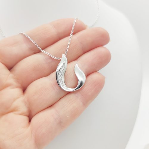 Ezüst nyaklánc elegáns medállal