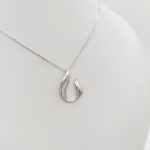 Ezüst nyaklánc elegáns medállal