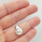 Ezüst nyaklánc nagy gyöngy medállal