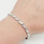 Ezüst metszett mintás karlánc