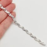 Ezüst metszett mintás karlánc