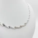 Ezüst elől szélesedő metszett nyakék