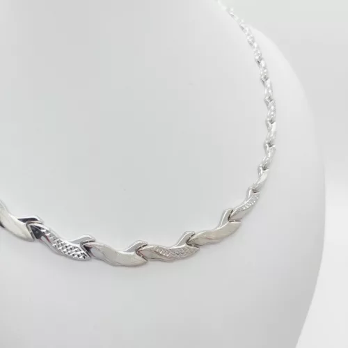 Ezüst elől szélesedő metszett nyakék