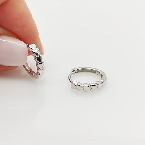 Ezüst szívecskés karika fülbevaló