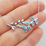Ezüst levélke nyaklánc kék opállal
