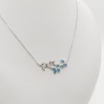 Ezüst levélke nyaklánc kék opállal