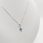 Ezüst nyaklánc kék opál teknős medállal