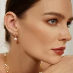 Ania Haie Gold Tennis Beaded Stone Shell Pearl Drop Fülbevaló