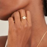 Ania Haie GOLD PEARL SCULPTED nyitott gyűrű