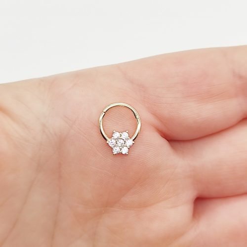 Sárga arany virág piercing cirkóniákkal