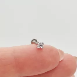 Fehér arany kis virág piercing