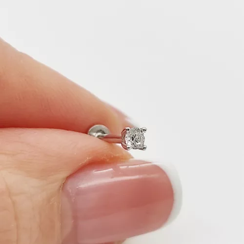 Fehér arany egy köves piercing