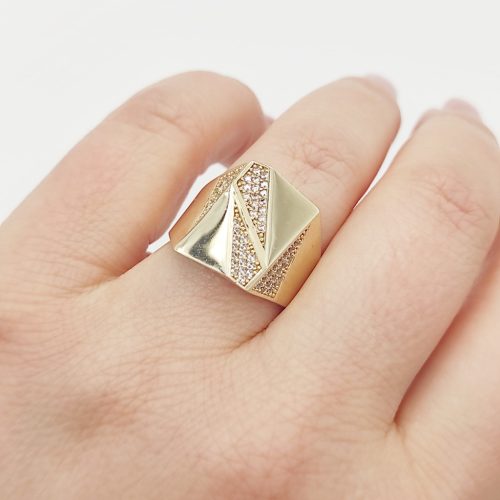 Sárga arany extravagáns gyűrű cirkóniákkal