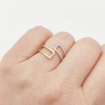 Sárga arany modern gyűrű cirkóniákkal