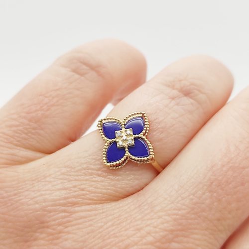 Sárga arany gyűrű kék virággal