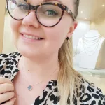 Sárga arany anker nyaklánc fekete lóherével