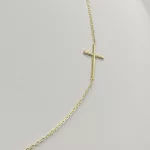Sárga arany nyaklánc kereszt medállal