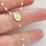Sárga arany rózsafűzér gyöngyökkel
