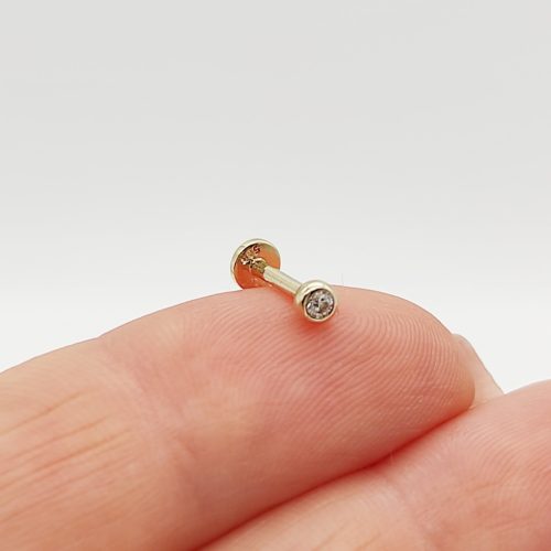 Sárga arany egy köves piercing
