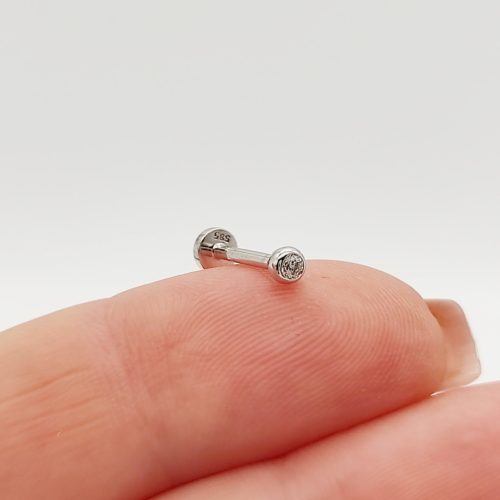 Fehér arany egy köves piercing
