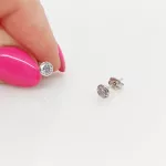 Fehér arany egy köves buttonos fülbevaló - 4 mm