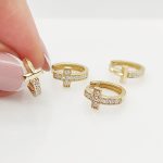 Sárga arany keresztes karika fülbevaló