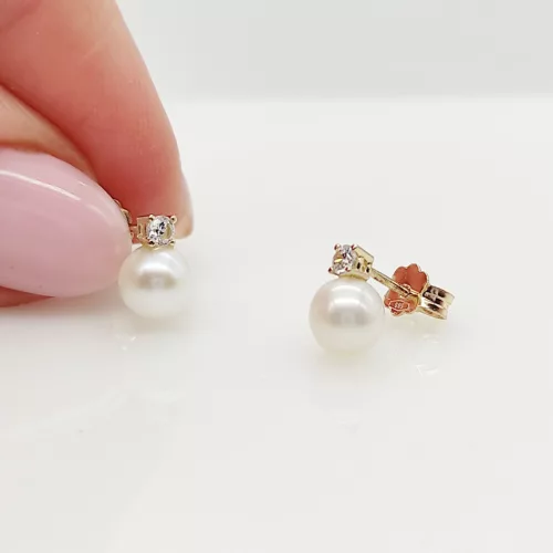 Sárga arany fülbevaló gyönggyel