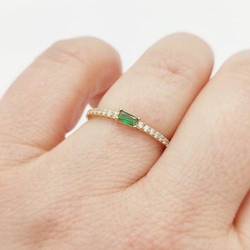 Sárga arany kis zöld köves gyűrű