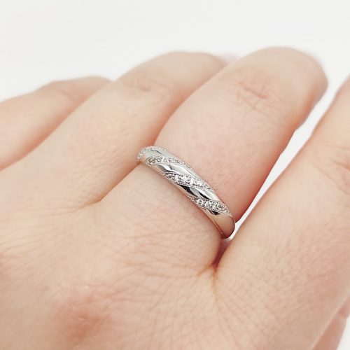 Fehér arany gyűrű cirkóniákkal