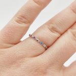 Fehér arany köves gyűrű