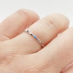 Fehér arany apró színes köves gyűrű