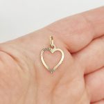 Sárga arany metszett szív medál