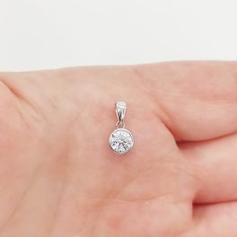 Fehér arany egy köves buttonos medál