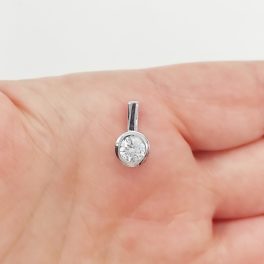 Fehér arany egy köves buttonos medál