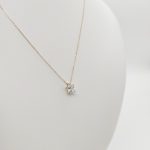 Sárga arany nyaklánc szögletes köves medállal