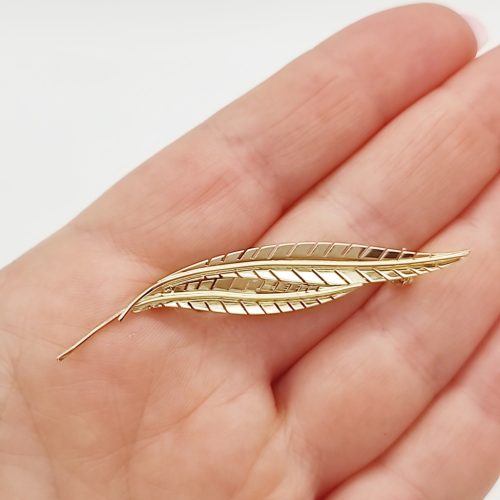 Sárga arany levél formájú kitűző/bross