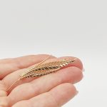 Sárga arany levél formájú kitűző/bross