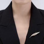 Sárga arany levél formájú kitűző/bross