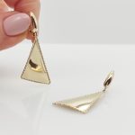 Sárga arany modern háromszög fülbevaló