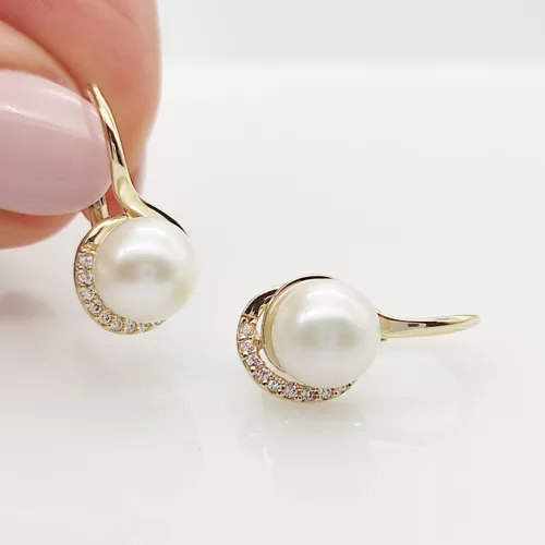 Sárga arany elegáns fülbevaló gyönggyel