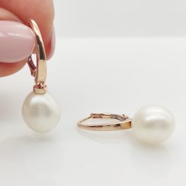 Rozé arany lógós fülbevaló nagy gyönggyel
