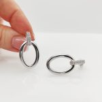 Fehér arany mutatós fülbevaló