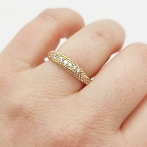 Sárga arany csavart köves gyűrű