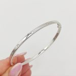 Fehér arany egyszerű köves karperec