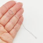 Fehér arany karlánc szív medállal