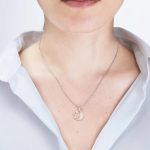 Sárga arany Hold csillagokkal medál