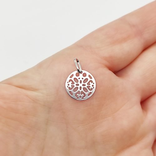 Fehér arany áttört virág medál