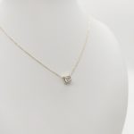 Sárga arany nyaklánc szögletes köves medállal